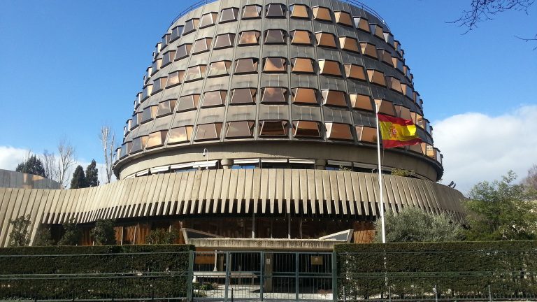 La grabación defectuosa de una vista no es motivo para repetir un juicio penal, aclara el Constitucional